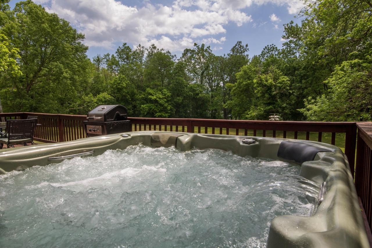 Bear Valley- Riverfront With Hot Tub! Luray Eksteriør bilde